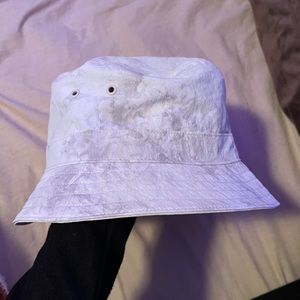 Lululemon bucket hat